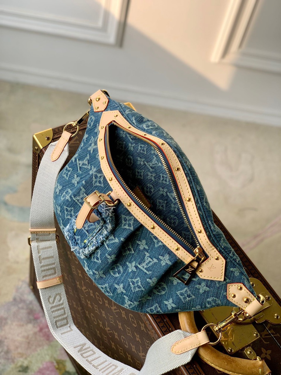 LOUIV Belt Bag Denim