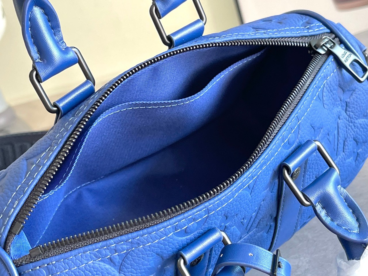 LOUIV Keepall 25