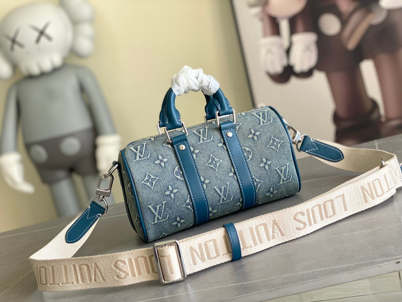 LOUIV Keepall 25