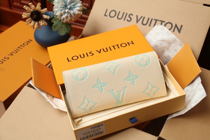 LOUIV Emilie Wallet