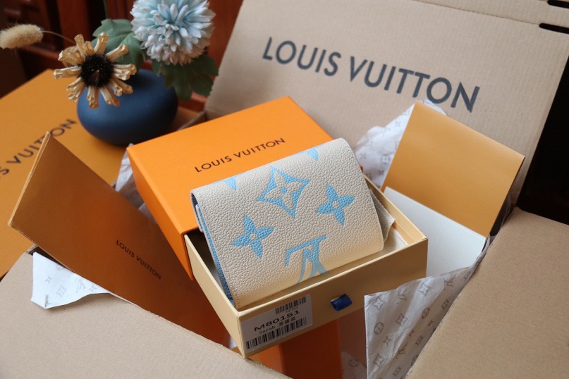 LOUIV Victoria Wallet