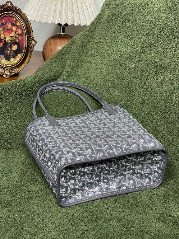 Goya Mini Anjou Leather