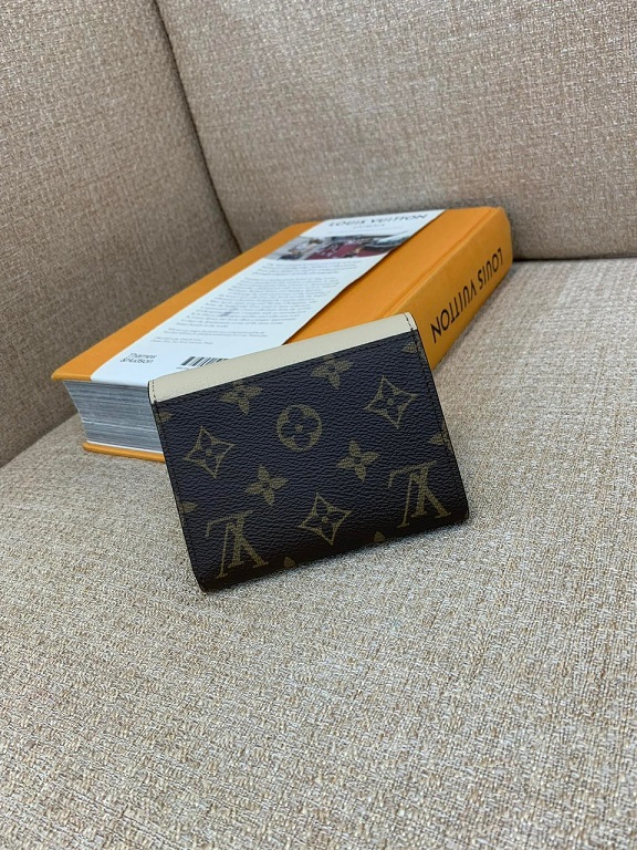 LOUIV On My Side Wallet