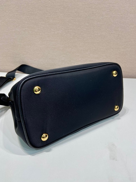 PR Nylon Tote 25