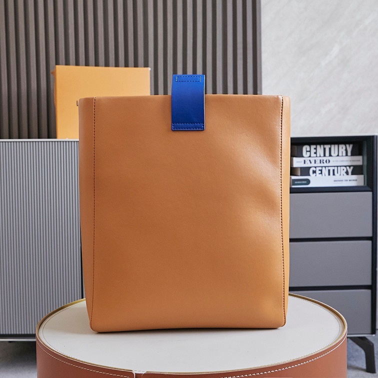 LOUIV Sandwich Tote