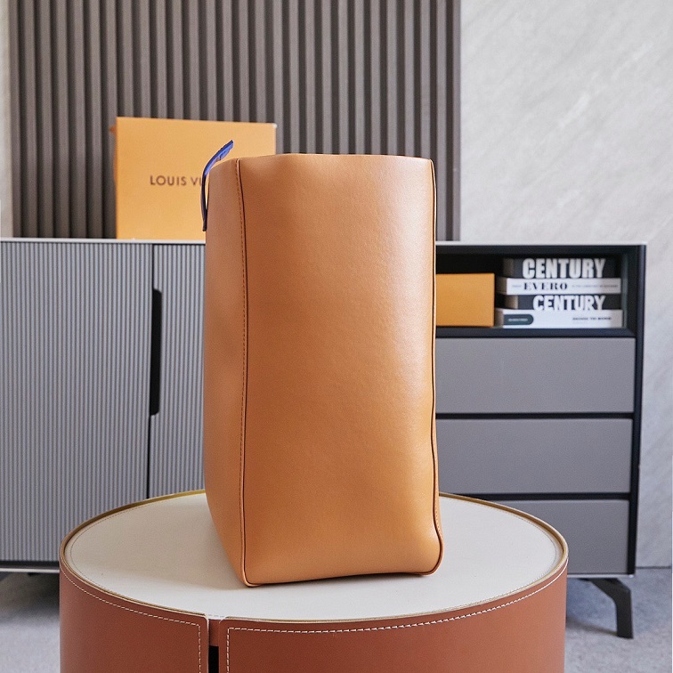 LOUIV Sandwich Tote