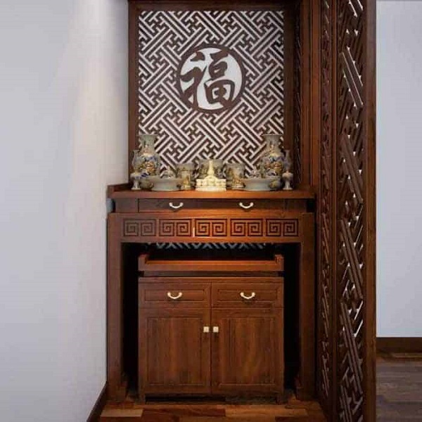 Bàn thờ đứng - Vật phẩm tâm linh quan trọng đối với người Việt