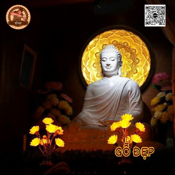 Chuẩn bị bàn thờ trước khi thỉnh tượng Phật về