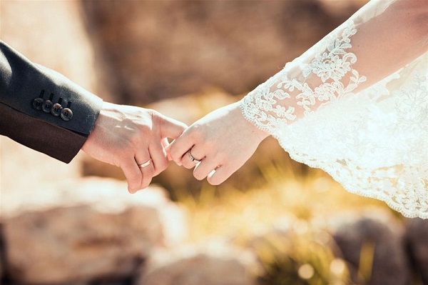 Nằm mơ lấy vợ nên đánh đề con gì?