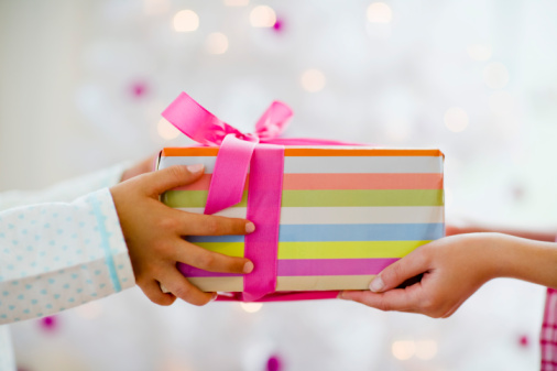Mơ thấy người yêu cũ tặng quà gây ra tác động tâm lý mạnh mẽ