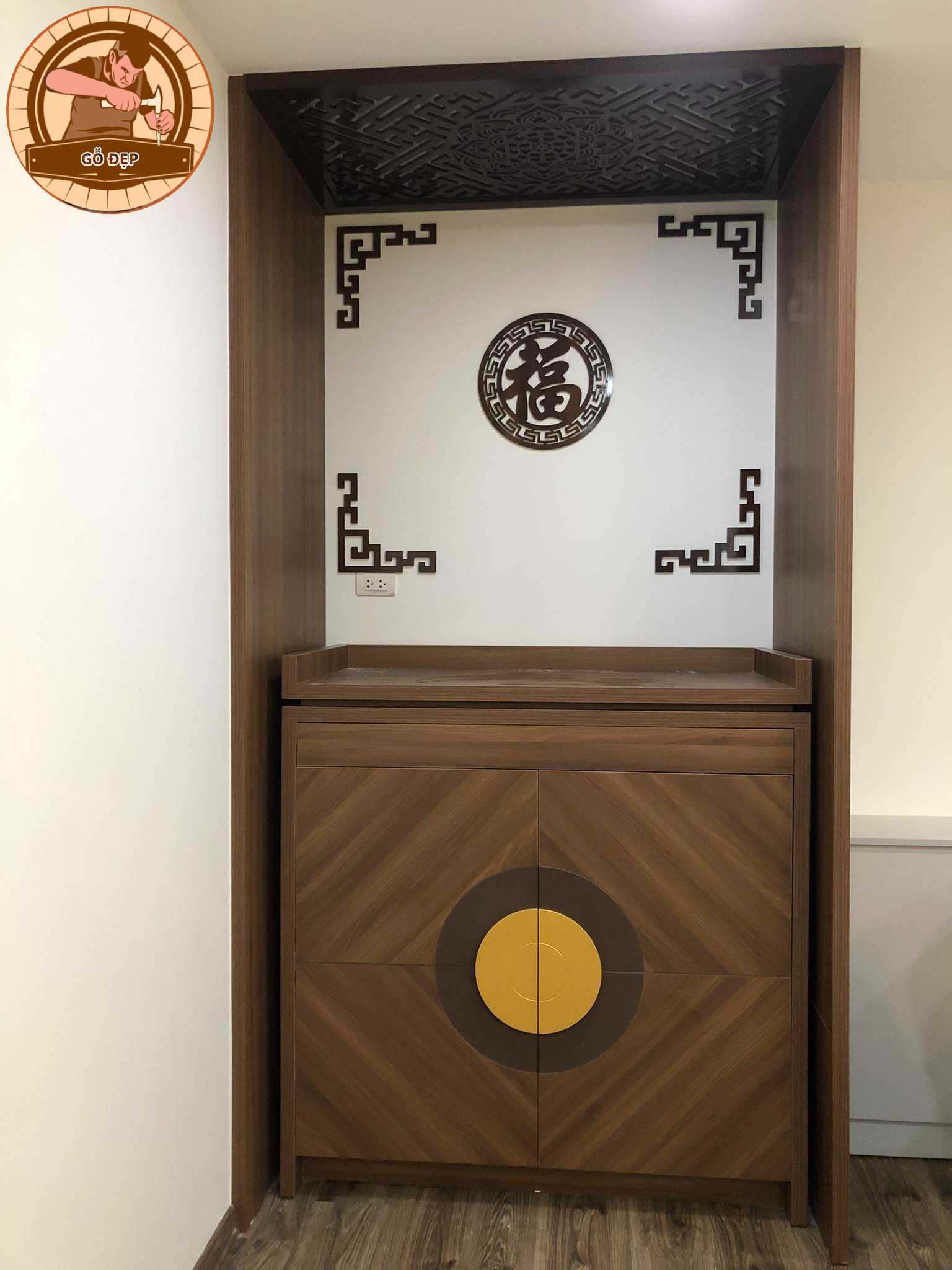 Bàn Thờ Đứng Gỗ Công Nghiệp - CN21