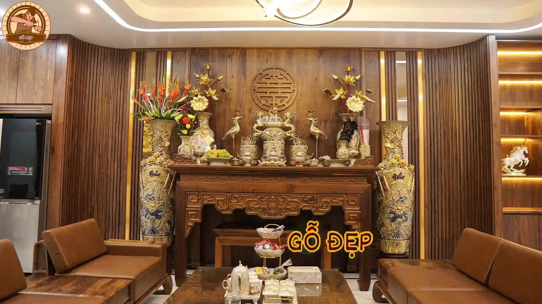 Gia chủ tuổi Nhâm Thân nên đặt bàn thờ hướng Tây, Tây Bắc, Đông Nam 