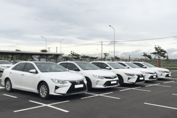 di-ch-vu-cho-thue-xe-o-to-co-lai-uy-tin-gia-re-tai-ha-noi