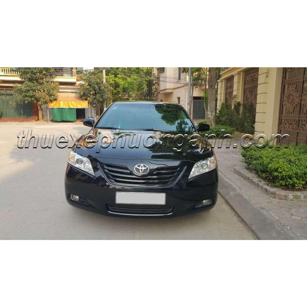 Cho thuê xe 4 chỗ Toyota Camry đưa đón sân bay