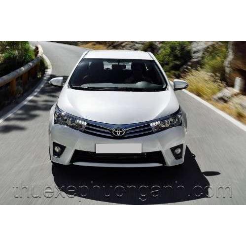 Cho thuê xe 4 chỗ Toyota Corolla Altis đưa đón sân bay