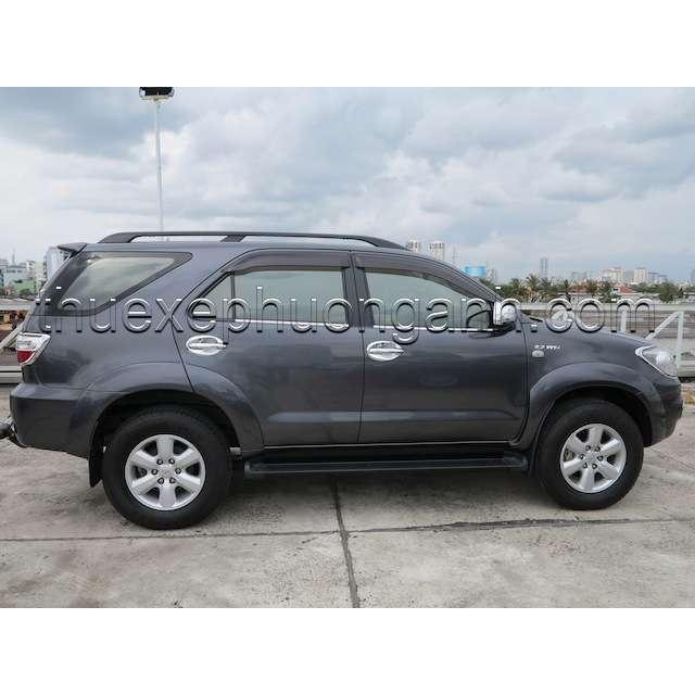 Cho thuê xe 7 chỗ Toyota Fortuner đưa đón sân bay