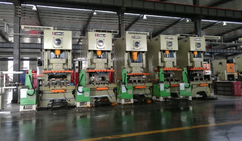 Máy đột dập và cách phân loại cơ - thủy lực - servo