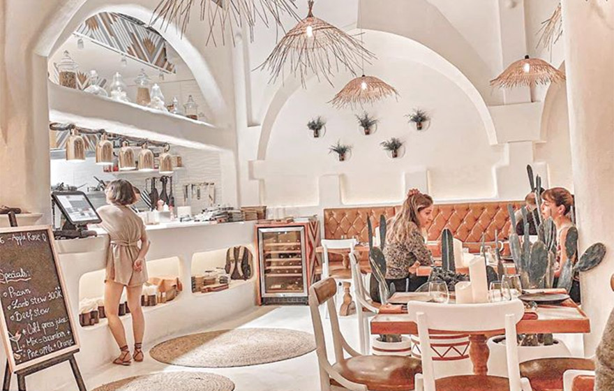 gim-ngay-top-6-quan-cafe-santorini-sai-gon-xinh-xan