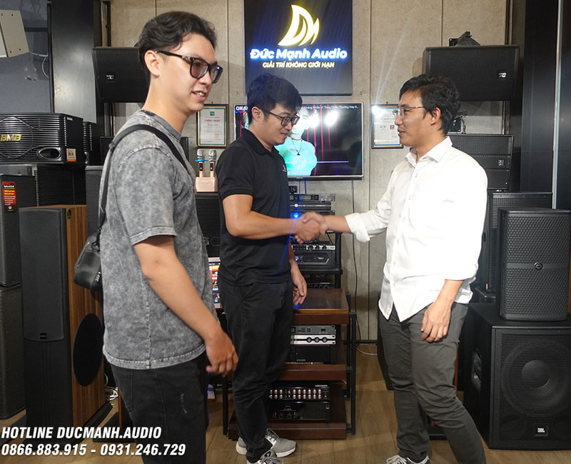 Đại diện Harman Professional Solutions ghé thăm Showroom Đức Mạnh Audio