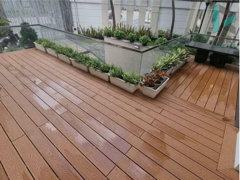 Báo Giá Sàn Nhựa Giả Gỗ Ngoài Trời: Giá Tại Kho Thấp Đến Giật Mình