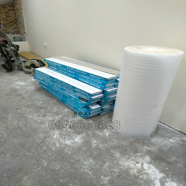 Chuẩn bị lắp đắt sàn nhựa giả gỗ