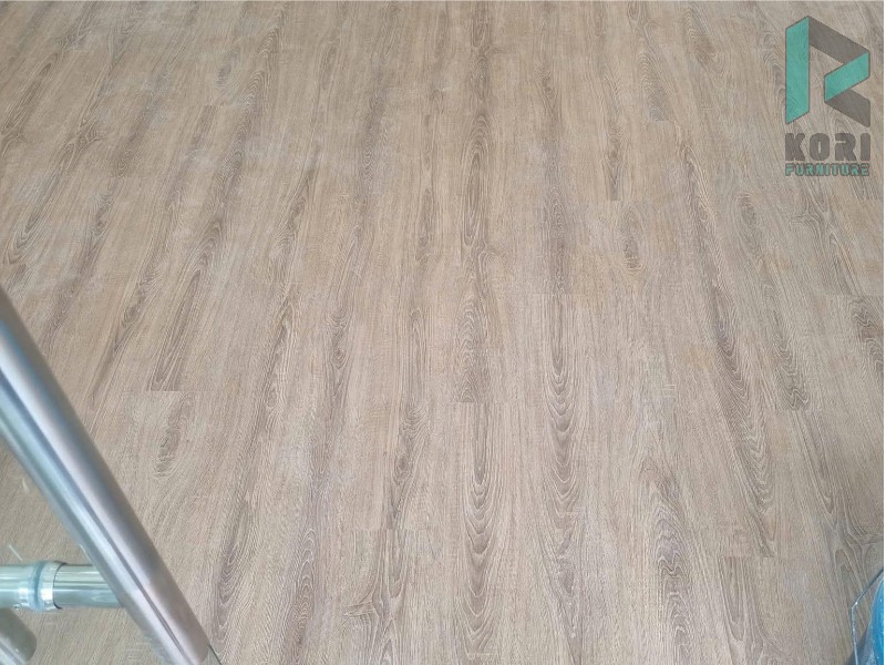 thi công sàn gỗ công nghiệp 