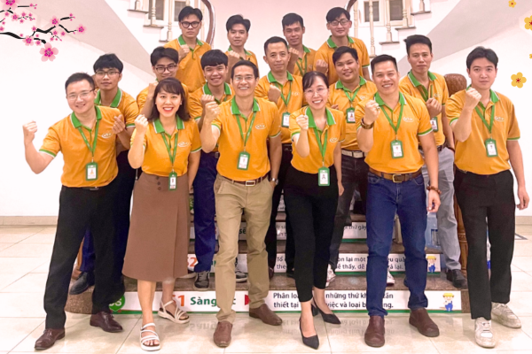 HTV Việt Nam tặng quà chúc tết cho toàn thể cán bộ nhân viên