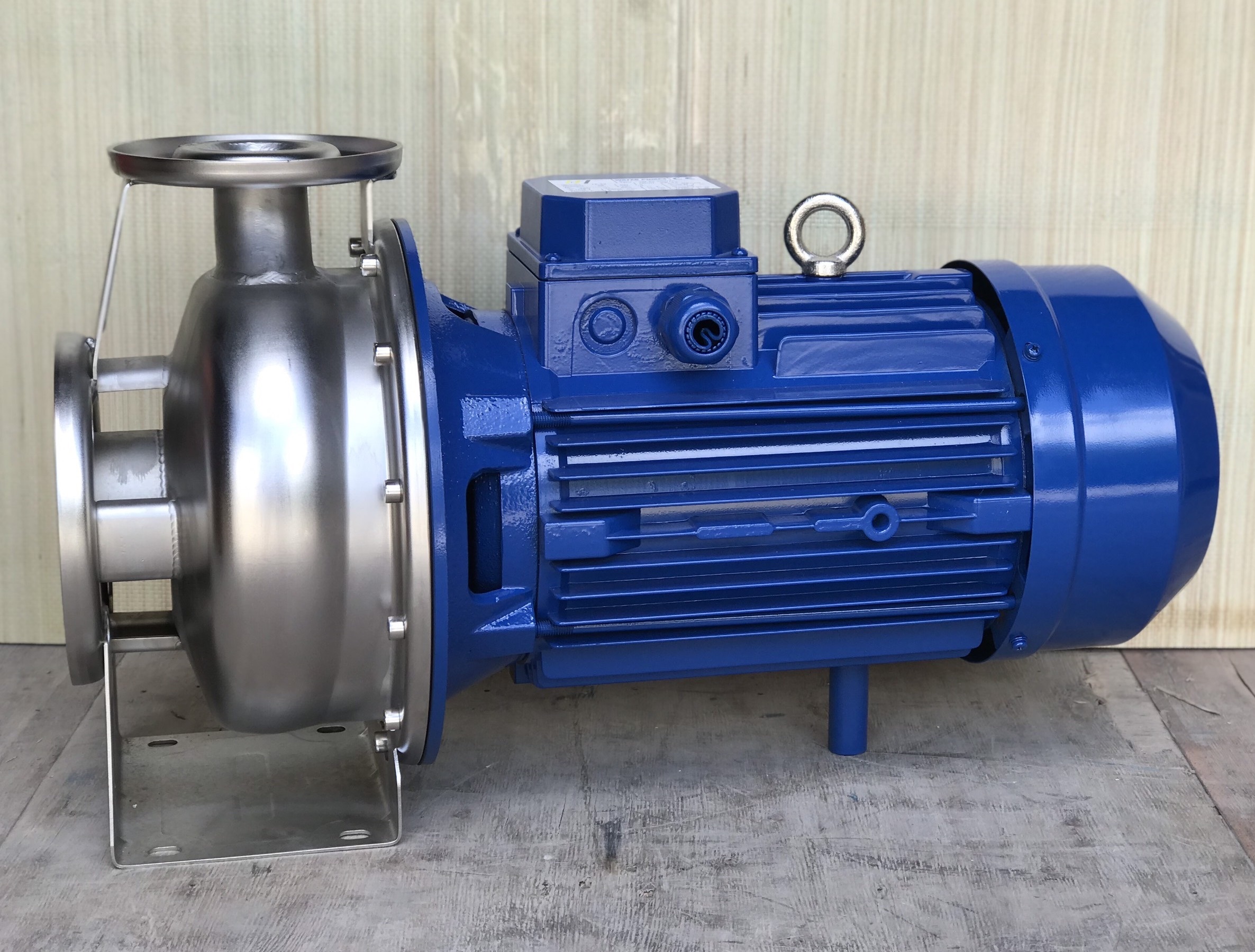 CÔNG TY CỔ PHẦN THƯƠNG MẠI VÀ KỸ THUẬT HOÀNG TRƯỜNG