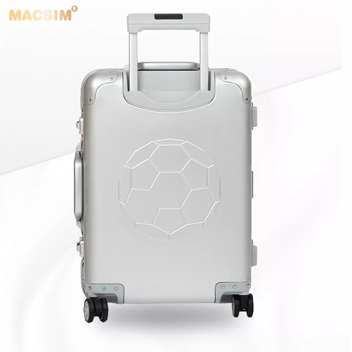 🔻 [XẢ KHO GIÁ SỐC – GIẢM 50%] 🔻 Vali hợp kim nhôm nguyên khối Macsim MS1313 24inches – lỗi cực nhỏ về sơn gần logo