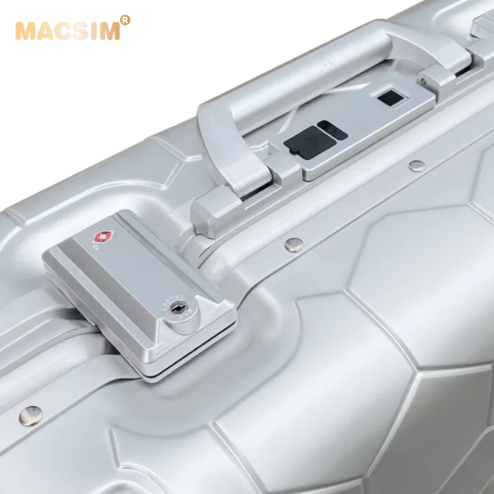 [1/2 GIÁ]Vali nhôm đúc 20 inch – Khóa vân tay – Lỗi nhẹ nứt nhựa trong | Có video thật | Duy nhất 1 cái | Giá tốt