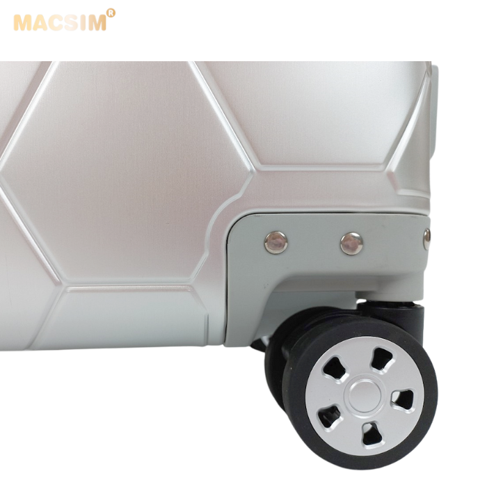 [1/2 GIÁ]Vali nhôm đúc 20 inch – Khóa vân tay – Lỗi nhẹ nứt nhựa trong | Có video thật | Duy nhất 1 cái | Giá tốt