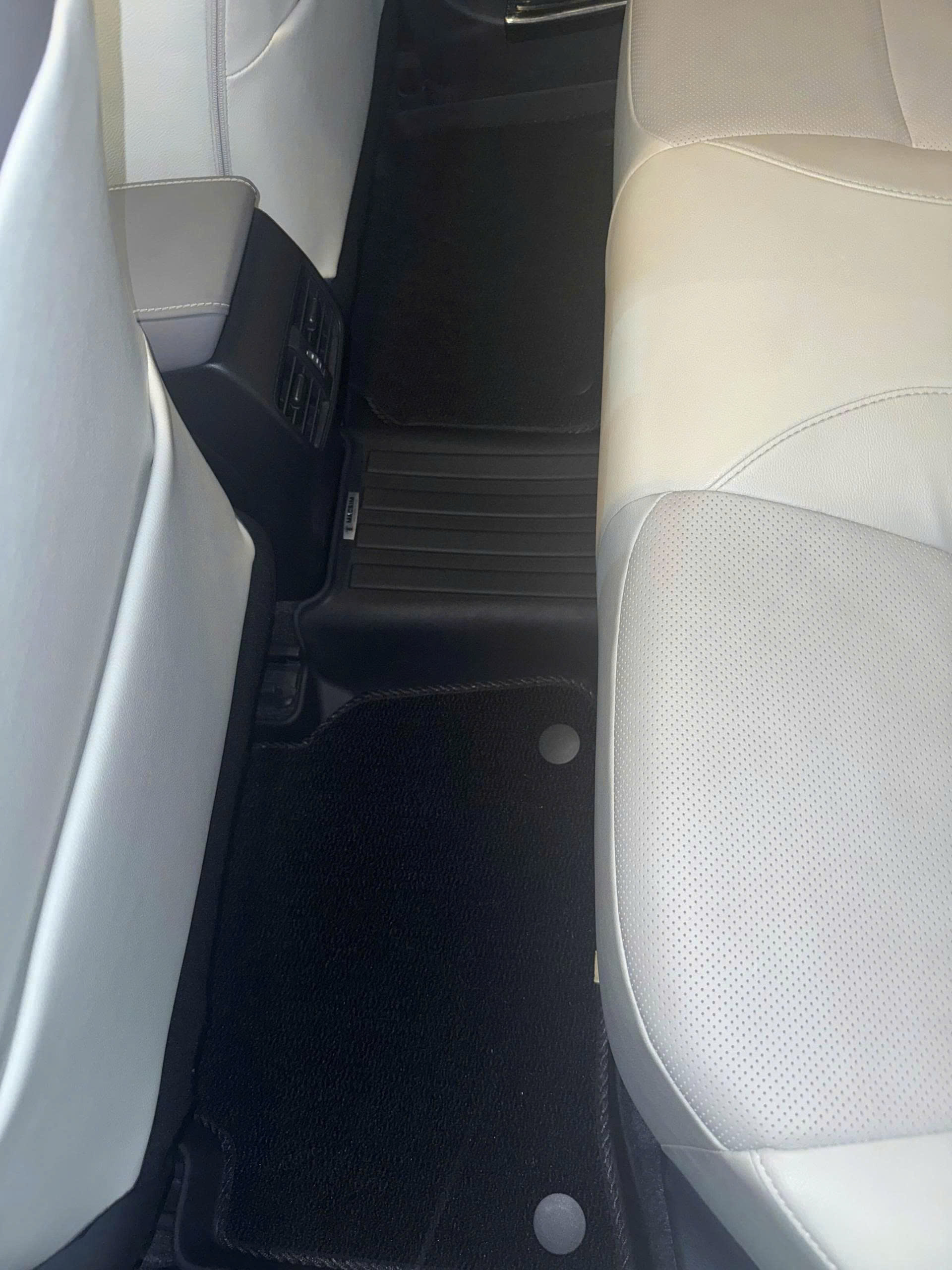 Thảm nhựa đúc TPE Toyota Altis 2022-2026 (Mã 03 D)