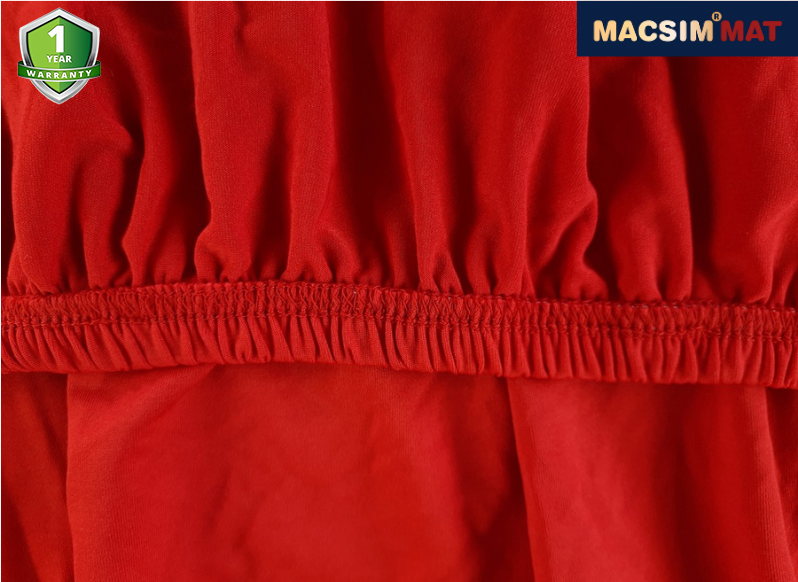 Bạt phủ ô tô Audi Q7 nhãn hiệu Macsim sử dụng trong nhà chất liệu vải thun - màu đen và màu đỏ