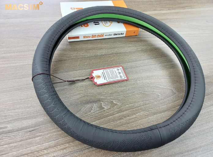 Bọc vô lăng cao cấp Macsim 8925 màu đen -  chất liệu da thật 100%, khâu tay thủ công size M phù hợp các loại xe