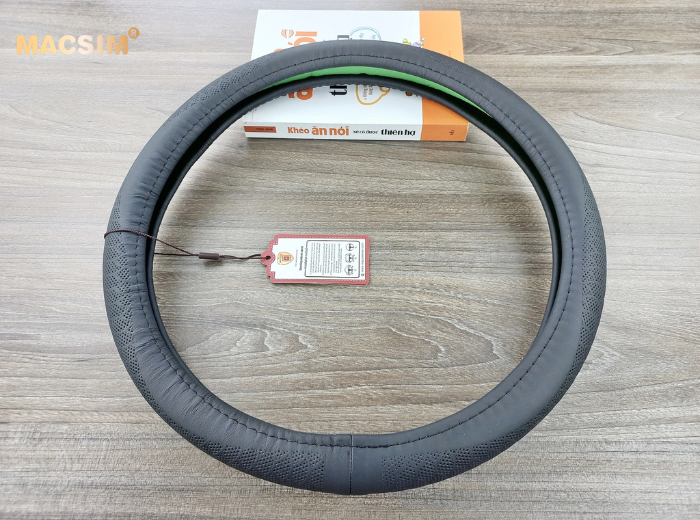 Bọc vô lăng cao cấp Macsim 8925 màu đen -  chất liệu da thật 100%, khâu tay thủ công size M phù hợp các loại xe