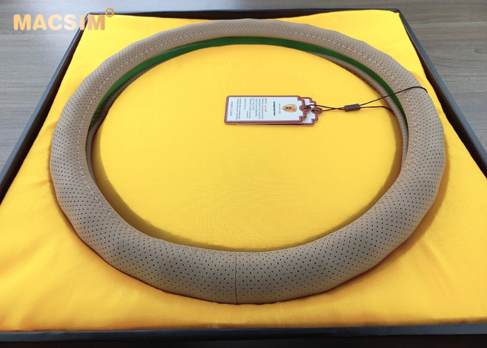 Bọc vô lăng mã 8932 màu be - Chất liệu da thật - Khâu tay 100% size M