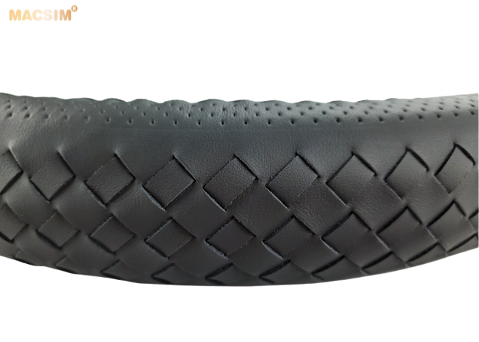 Bọc vô lăng cao  Macsim mã 8996 màu đen