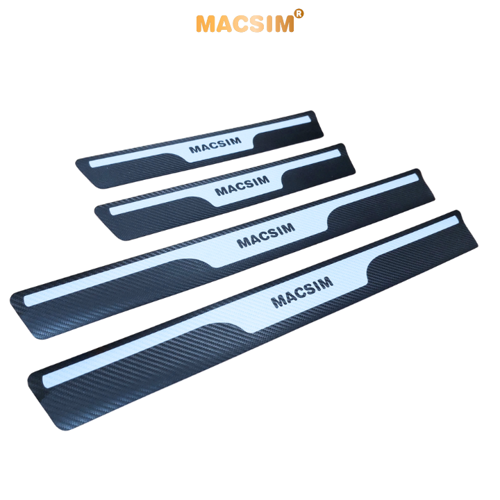Miếng dán/ decal bảo vệ bậc cửa ô tô – Carbon loại dày – 4 miếng – Chống xước – Dán dễ – Size nhỏ/lớn tùy xe