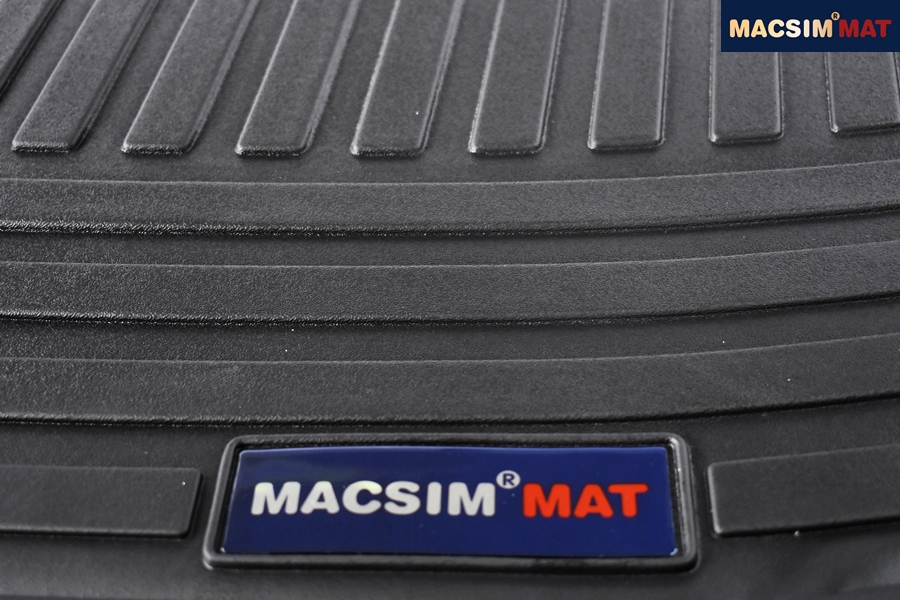 Thảm lót cốp xe ô tô BMW 1 series (2012-2018) nhãn hiệu Macsim chất liệu TPV cao cấp màu đen