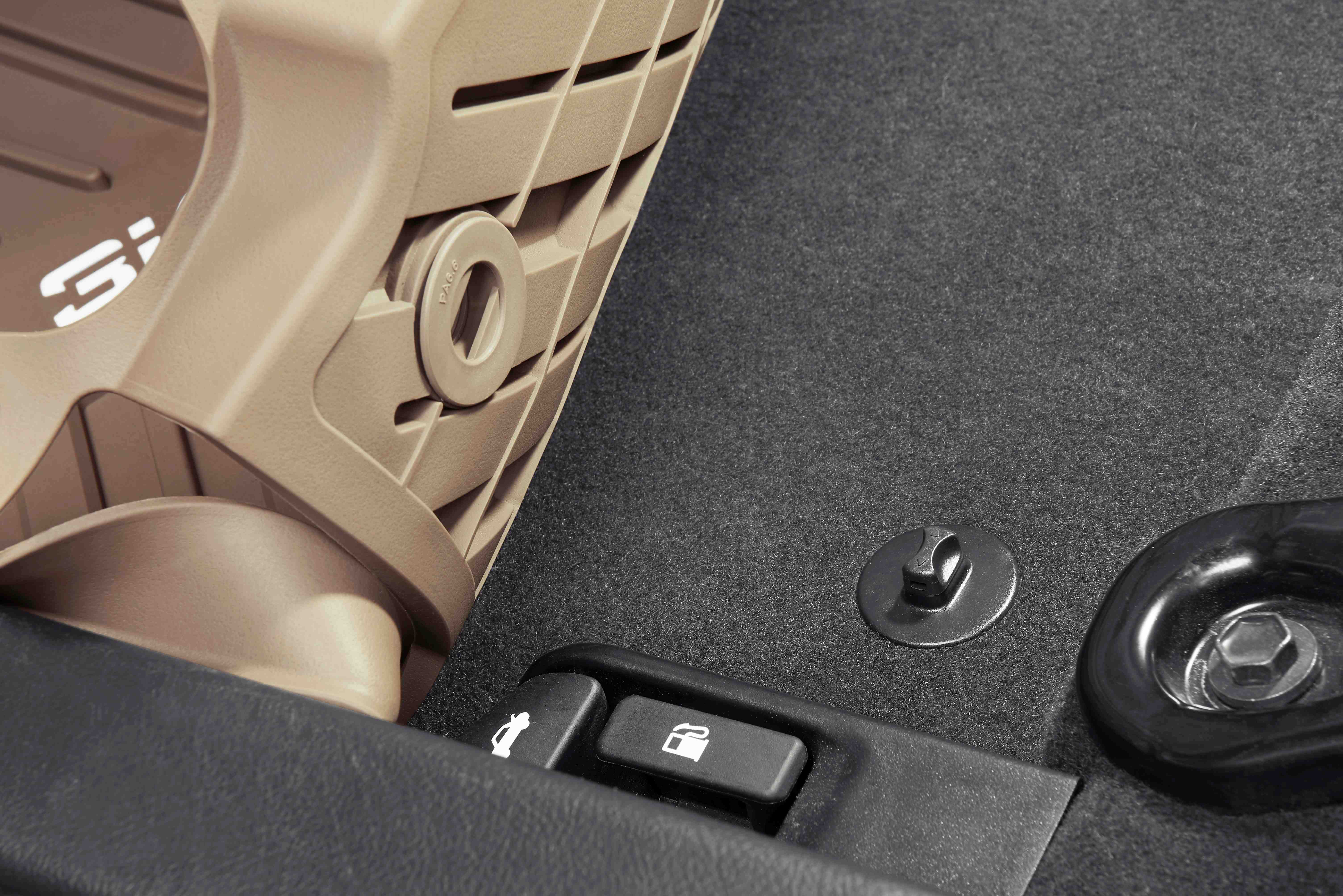 Thảm lót sàn xe ô tô  TOYOTA LAND CRUISER 2009- đến nay Nhãn hiệu Macsim 3W chất liệu nhựa TPE đúc khuôn cao cấp - màu đen