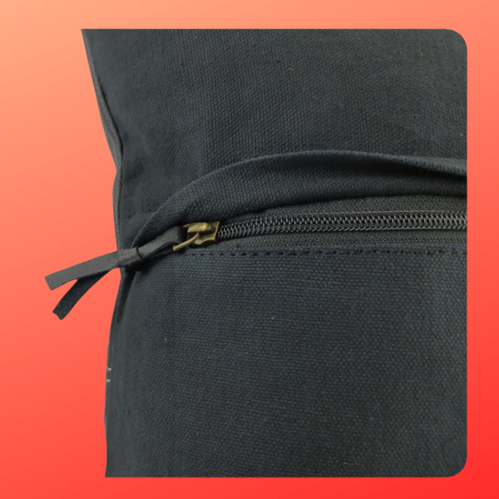 Gối tựa lưng ô tô, gối tựa đầu đa năng, gối sofa cao cấp Macsim kích thước 40cm x 40cm màu trắng đen (lông viền)