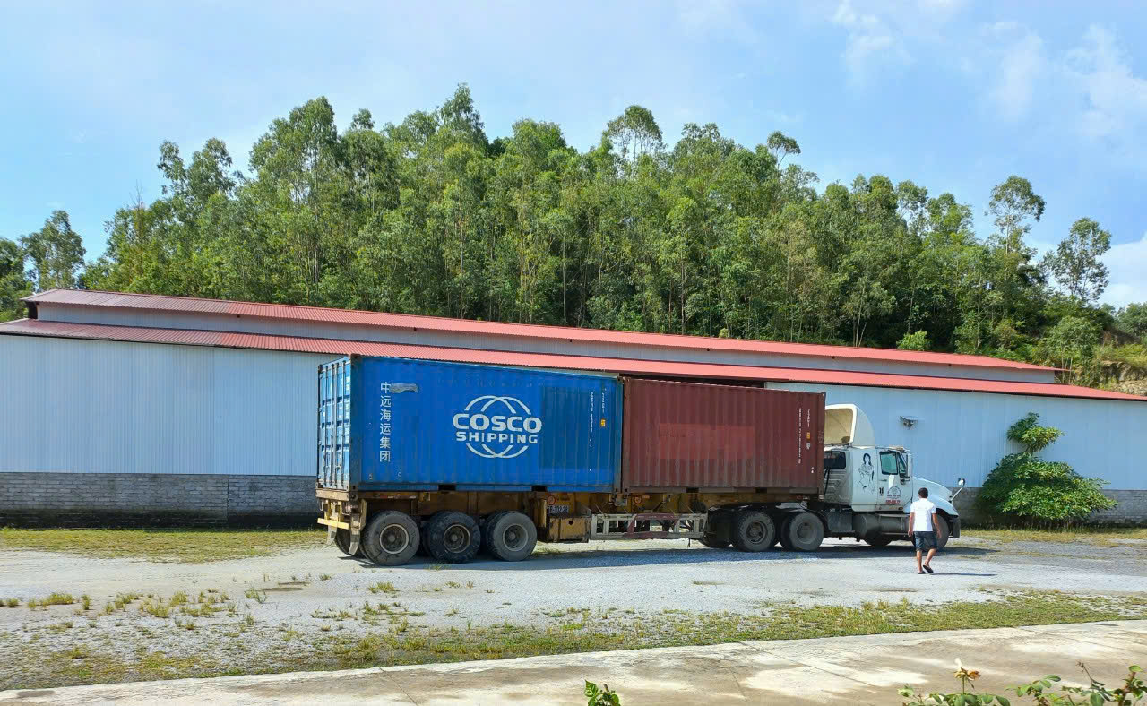 Thảm lót cốp ô tô Kia Sonet Macsim – TPE Đúc khuôn , dễ vệ sinh (Mã 01)