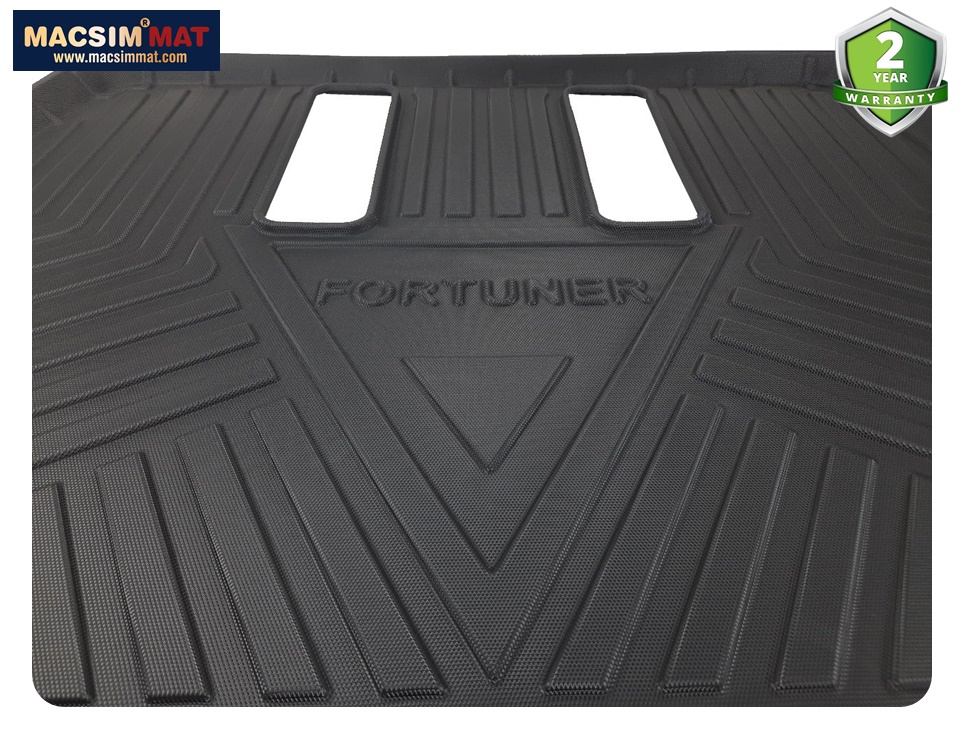 Thảm lót cốp qd xe ô tô Toyota Fortuner/ Innova 2008 -đến nay nhãn hiệu Macsim chất liệu TPV cao cấp màu đen