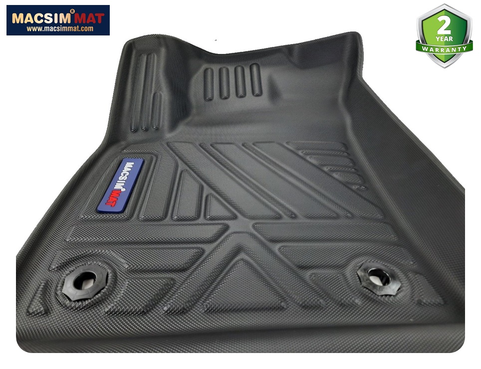 Thảm lót sàn xe ô tô Toyota Innova/ Fortuner 2017-đến nay Nhãn hiệu Macsim chất liệu nhựa TPV cao cấp màu đen - 2 hàng ghế