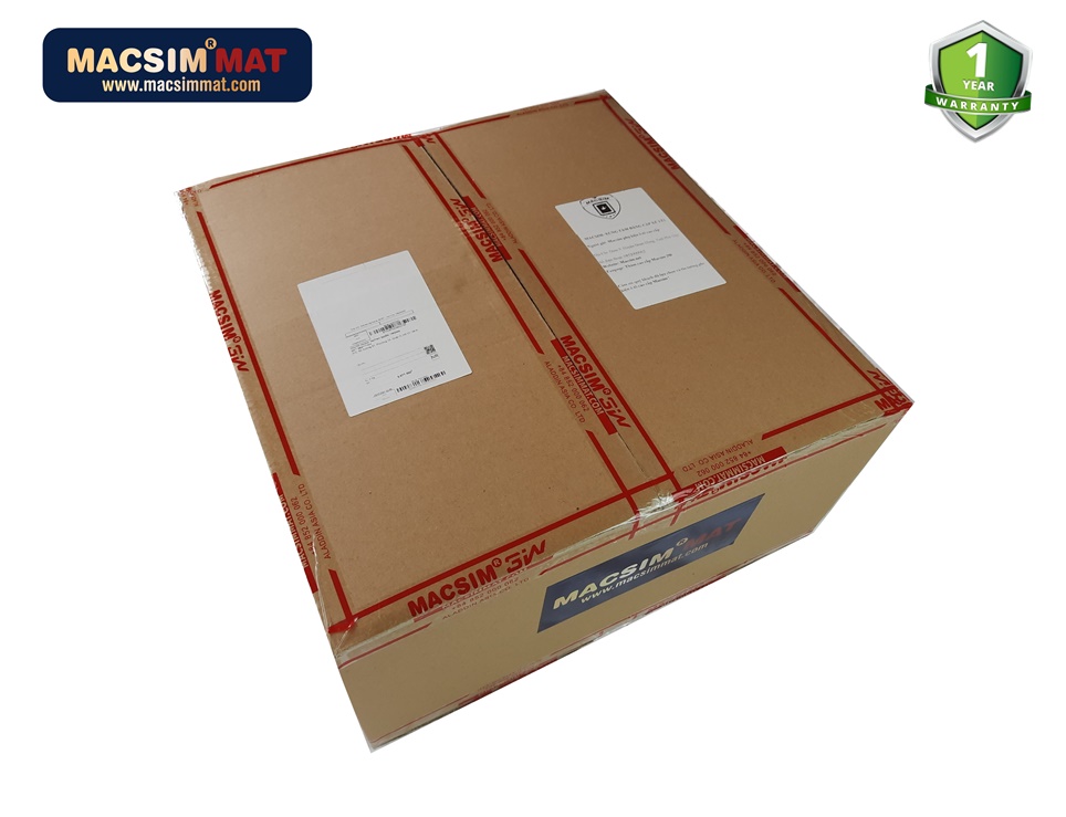 Bạt phủ ô tô Land Rover Evoque nhãn hiệu Macsim sử dụng trong nhà chất liệu vải thun - màu đen và màu đỏ