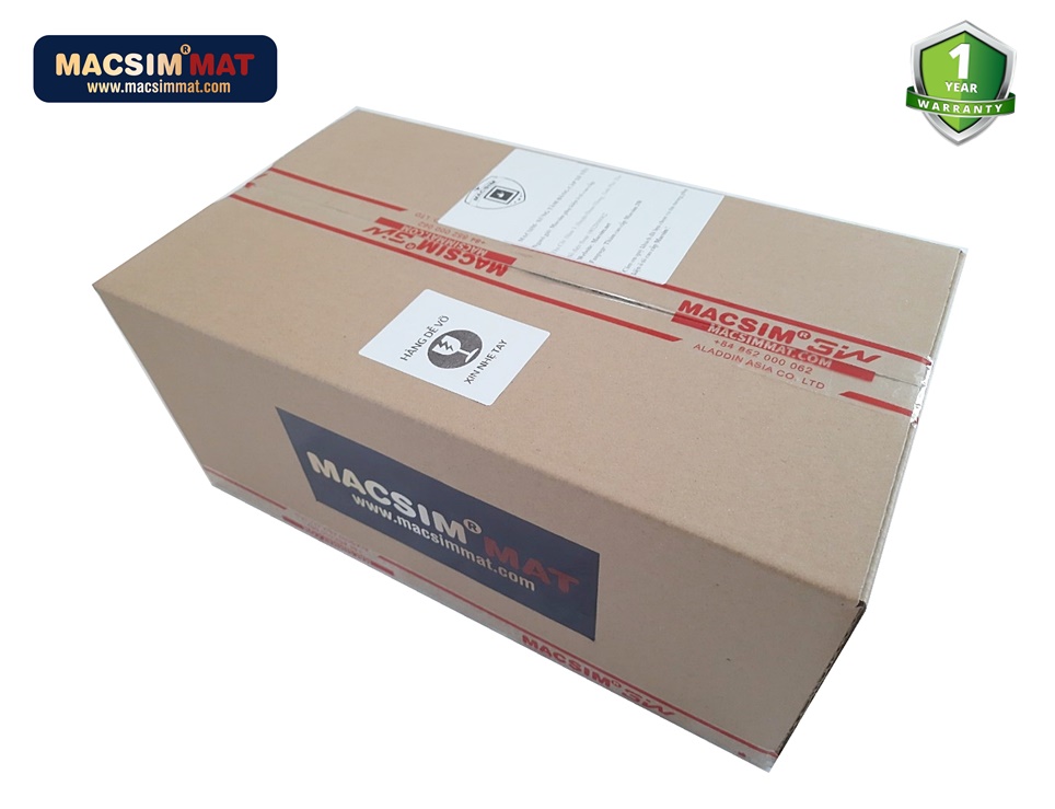 Bạt phủ ô tô Mercedes GLC nhãn hiệu Macsim sử dụng trong nhà chất liệu vải thun - màu đen