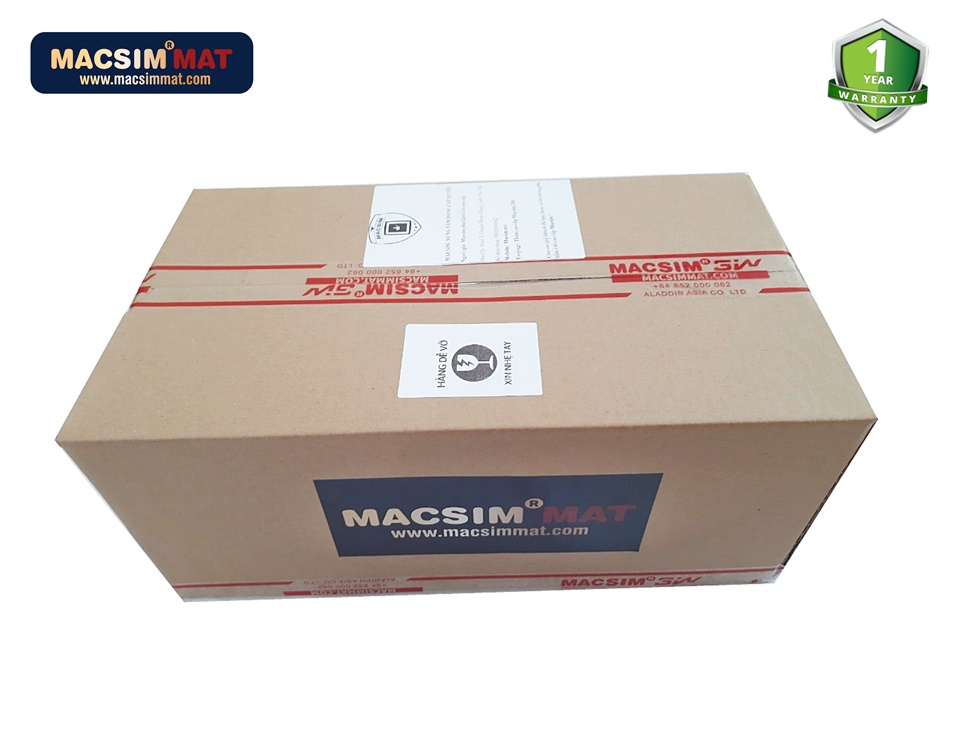 Bạt phủ ô tô Mercedes GLC nhãn hiệu Macsim sử dụng trong nhà chất liệu vải thun - màu đen