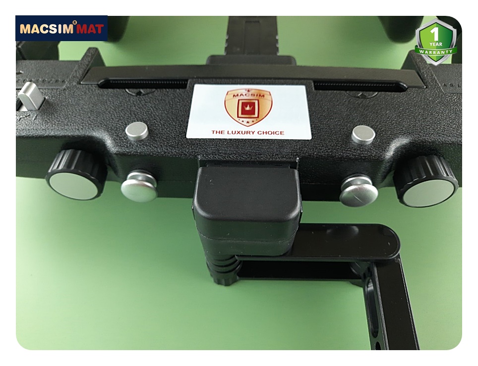 Gối tựa đầu ô tô cao cấp nhãn hiệu Macsim tích hợp giá treo điện thoại mã CHP02A màu đen