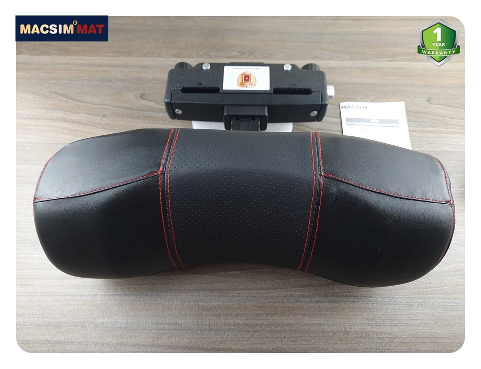Gối tựa đầu ô tô cao cấp nhãn hiệu Macsim tích hợp giá treo điện thoại mã CHP03A màu đen
