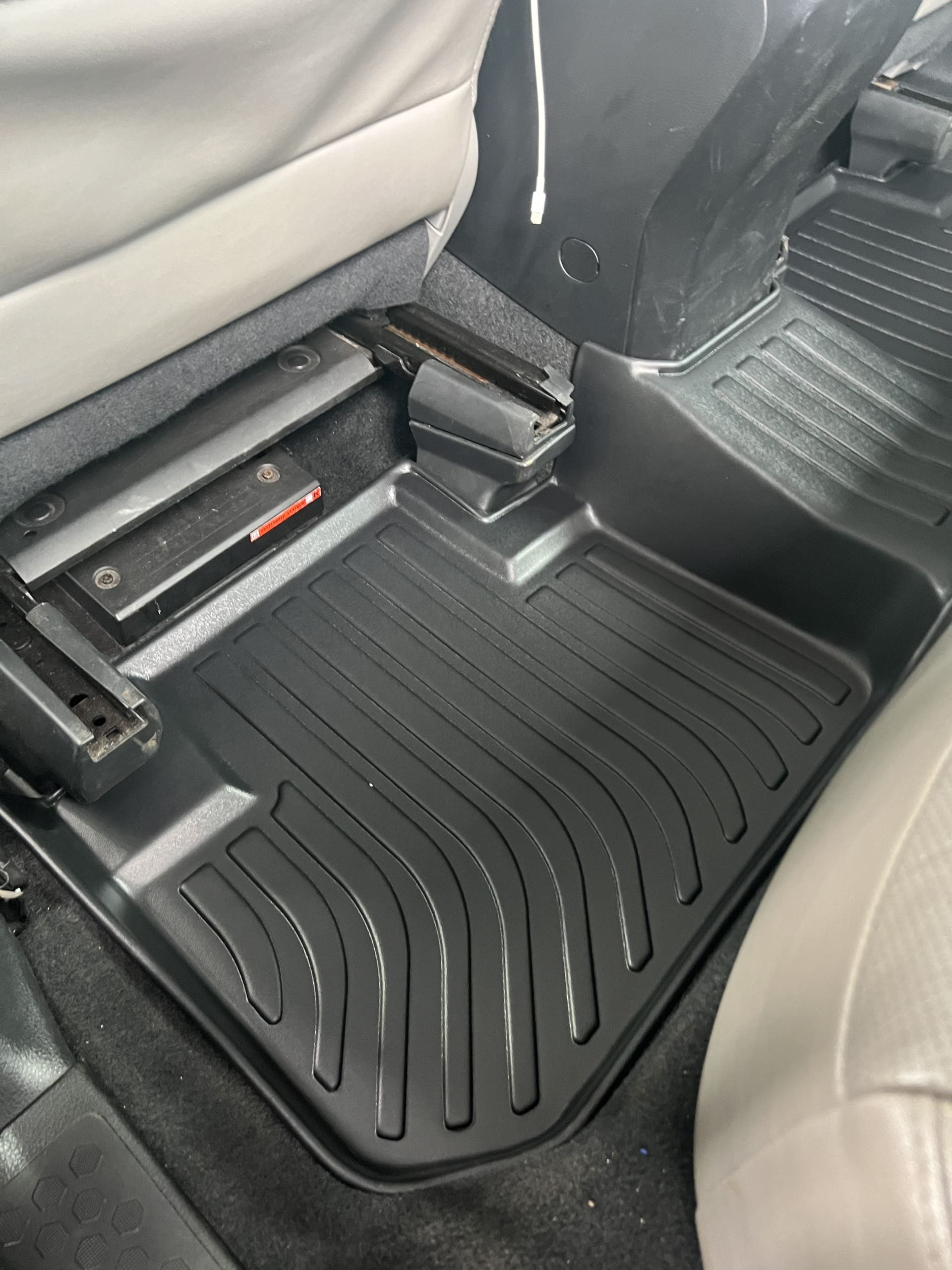 Thảm nhựa đúc nguyên khối Subaru Forester 2013-2018 (Mã S2)